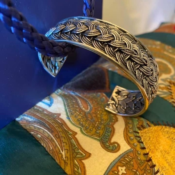 SILVER CUFF BRACELET - Picture 2 of 4